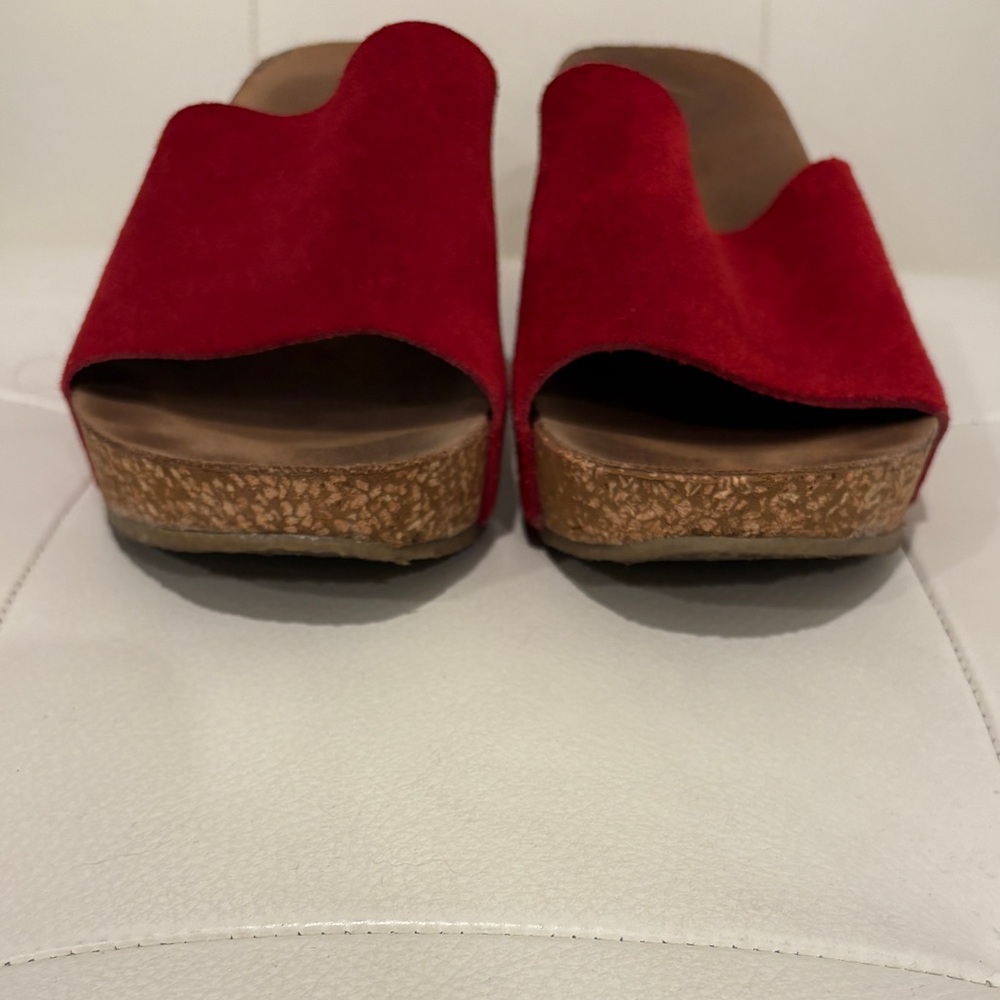 8100 Melrose Fred Segal Red Suede Wedge Slide Sandals Size EU 37 - Picture 3 of 7